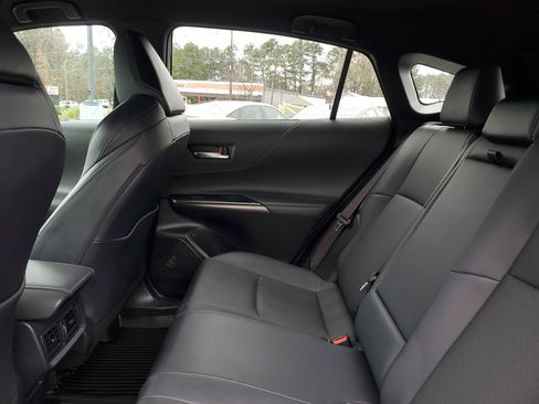 Used 2024 Toyota Venza Limited image 12