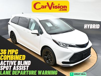 Used 2021 Toyota Sienna LE