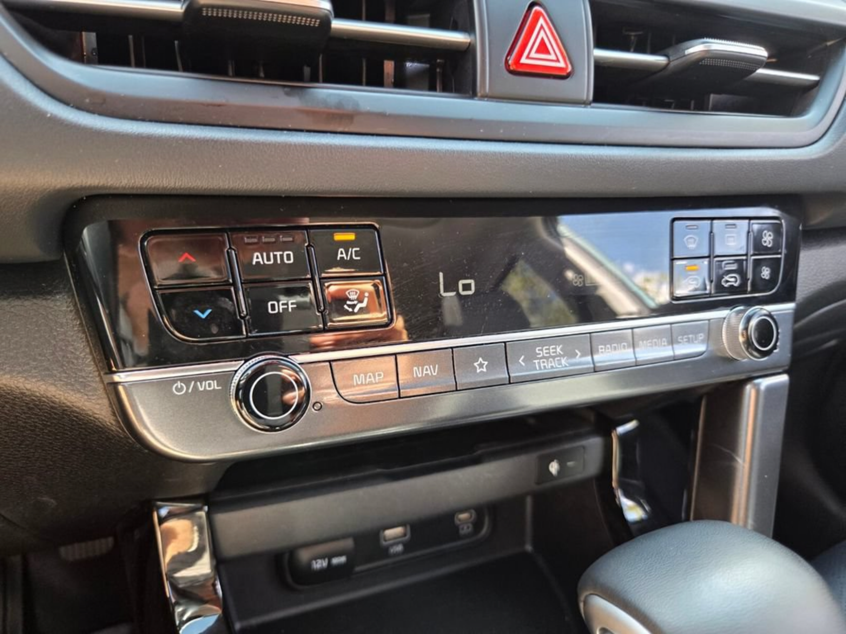 Certified 2024 Kia Seltos EX AWD/4WD image 26