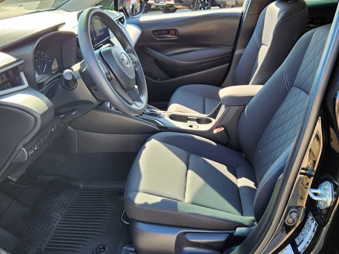 Certified 2025 Toyota Corolla LE image 4