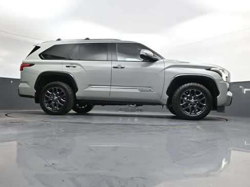 Used 2025 Toyota Sequoia Platinum AWD/4WD image 32