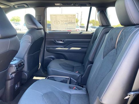New 2026 Toyota Grand Highlander AWD Hybrid image 11
