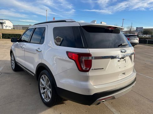 Used 2016 Ford Explorer Limited image 4