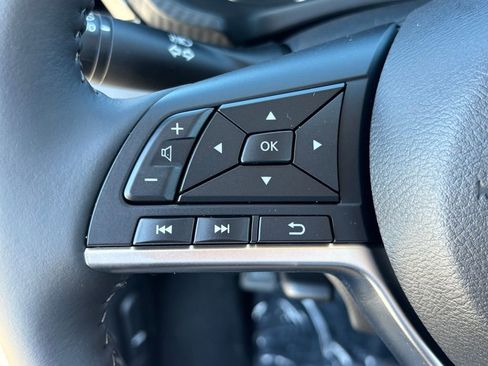 New 2025 Nissan Sentra SV w/ SV Premium Package image 17