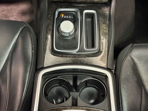 Used 2018 Chrysler 300 Limited w/ Safetytec Plus Group image 22