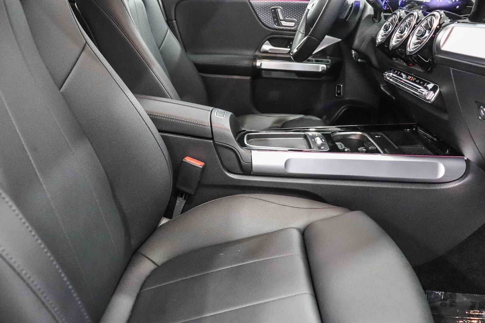 Used 2024 Mercedes-Benz EQB 250+ image 18