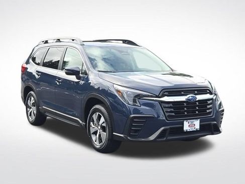 Used 2023 Subaru Ascent Premium w/ Convenience Package AWD/4WD image 1
