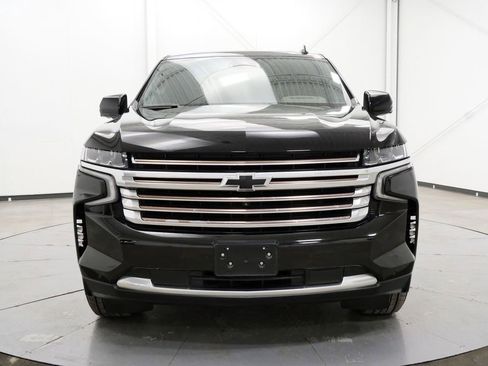 Used 2022 Chevrolet Suburban High Country AWD/4WD image 2