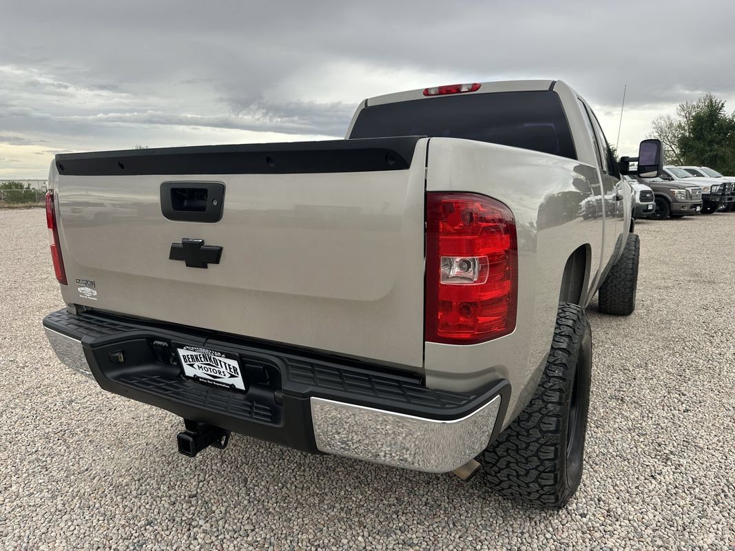 Used 2007 Chevrolet Silverado 1500 LT w/ 1LT Convenience Package RWD image 10
