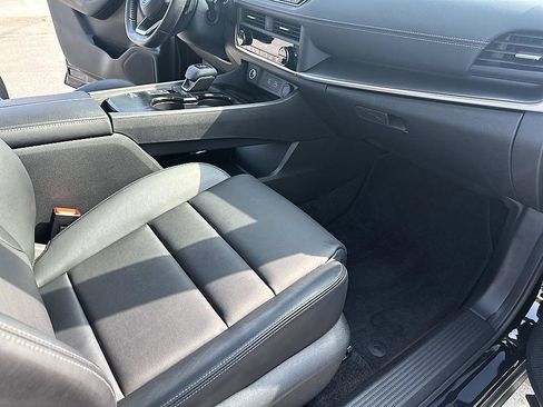 Certified 2023 Nissan Rogue SV w/ SV Premium B Package FWD image 20