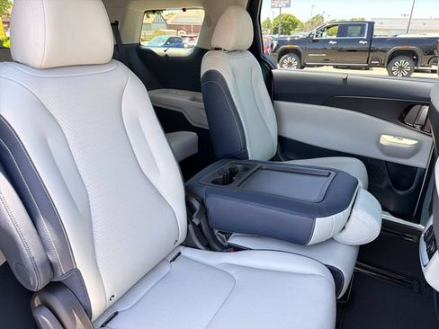 New 2026 Kia Carnival SX Prestige FWD image 23