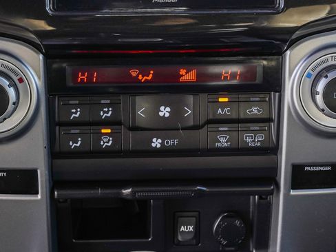 Used 2010 Toyota 4Runner Limited image 35