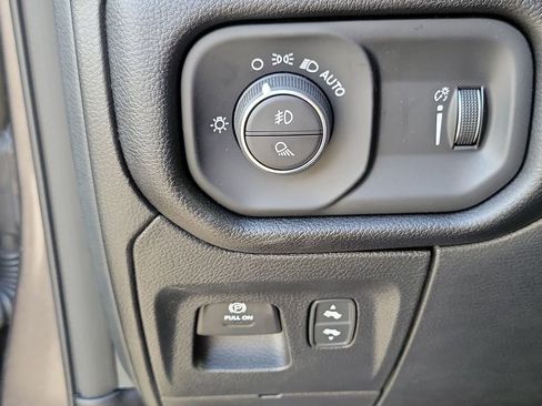 New 2026 RAM 1500 Big Horn AWD/4WD image 11