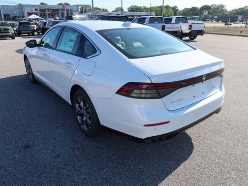 New 2026 Honda Accord EX-L image 3