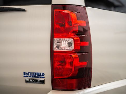 Used 2011 Chevrolet Suburban LTZ AWD/4WD image 8