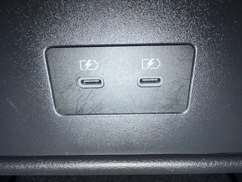 Used 2025 Nissan Rogue SV FWD image 29