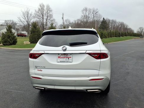 Used 2023 Buick Enclave Essence w/ Experience Buick Package AWD/4WD image 4