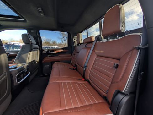 Used 2025 GMC Sierra 1500 Denali Ultimate image 43