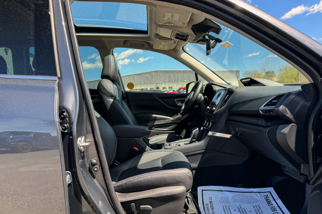 Used 2023 Subaru Forester Touring AWD/4WD image 10
