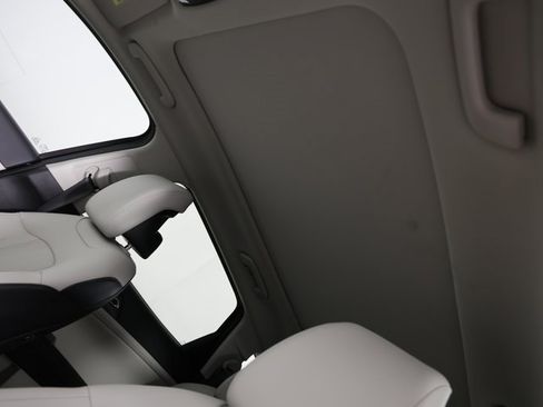 Certified 2026 Kia Sportage EX w/ EX Panorama Roof Package image 12