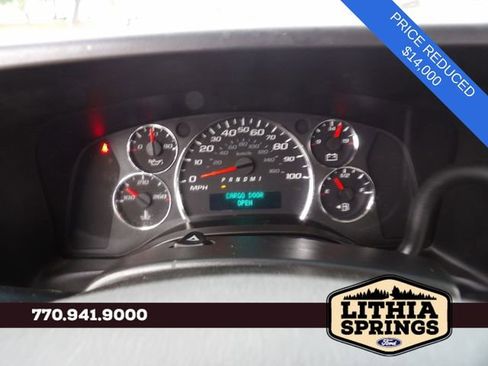 Used 2018 Chevrolet Express 2500 Extended image 23