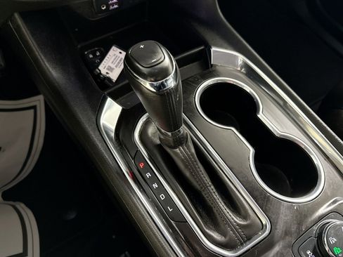 Used 2020 Chevrolet Traverse RS image 21