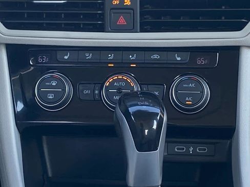 Used 2024 Volkswagen Jetta SE image 10