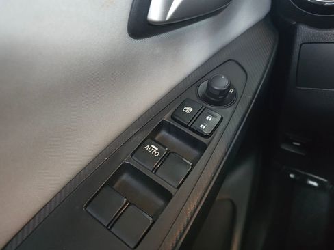 Used 2020 Toyota Yaris LE image 7