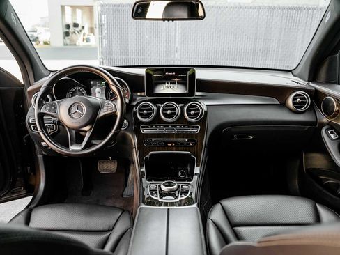 Used 2018 Mercedes-Benz GLC 350e 4MATIC image 34
