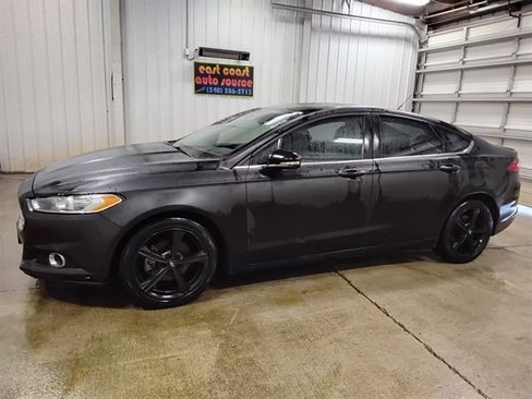 Used 2016 Ford Fusion SE image 5