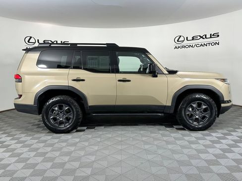 Used 2024 Lexus GX 550 AWD/4WD image 6