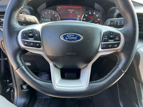 Used 2022 Ford Explorer XLT AWD/4WD image 19