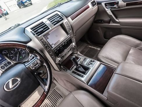 Used 2018 Lexus GX 460 Premium AWD/4WD image 26