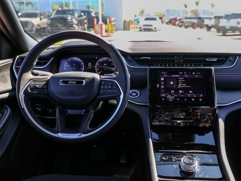 New 2026 Jeep Grand Cherokee L Laredo image 22