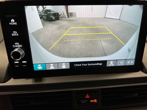 New 2025 Honda Pilot Touring image 28