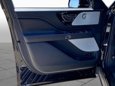 Used 2023 Lincoln Aviator Reserve w/ Equipment Group 201A AWD/4WD image 20