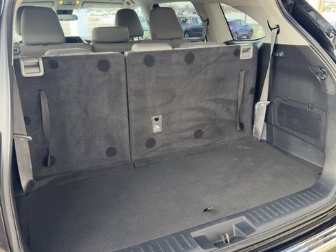 Used 2023 Toyota Highlander L image 14