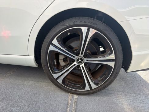 Used 2023 Mercedes-Benz C 300 Sedan image 5