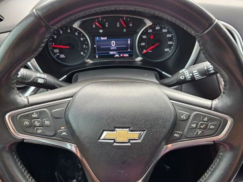Used 2020 Chevrolet Equinox LT FWD image 17