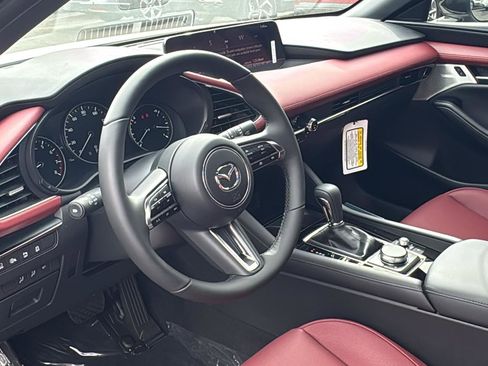 New 2026 MAZDA MAZDA3 Hatchback w/Premium Plus Pkg AWD/4WD image 17