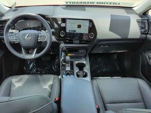 Used 2024 Lexus NX 250 FWD image 16