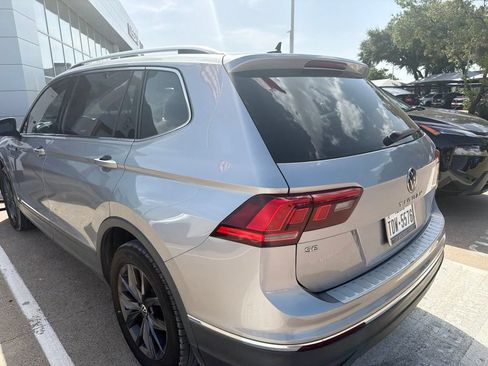 Used 2023 Volkswagen Tiguan SE w/ Panoramic Sunroof Package FWD image 15