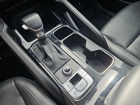 Used 2025 Kia Telluride S FWD image 19