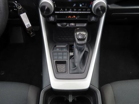 Used 2025 Toyota RAV4 LE AWD/4WD image 19