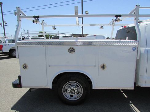 Used 2022 Ford F350 XL w/ Power Equipment Group image 8