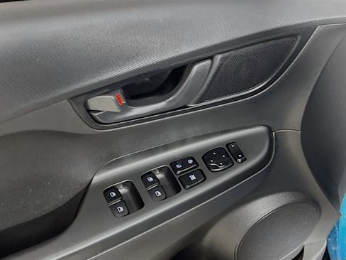 Used 2022 Hyundai Kona SEL image 17