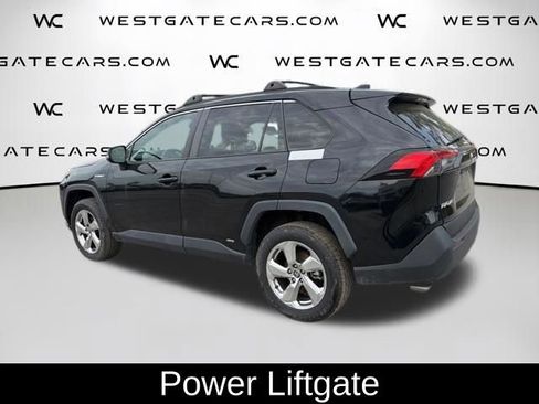 Used 2021 Toyota RAV4 XLE Premium image 8