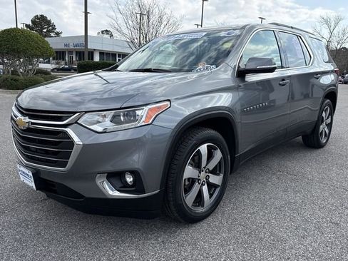 Used 2019 Chevrolet Traverse LT w/ LT Premium Package image 7