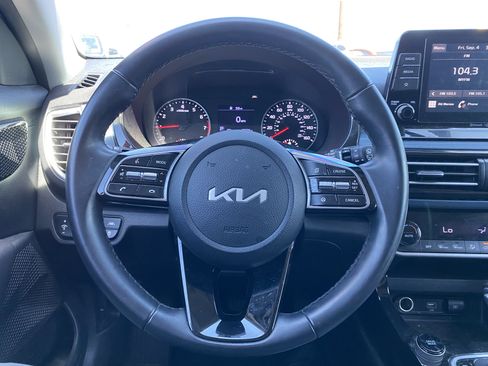 Used 2023 Kia Seltos S FWD image 26