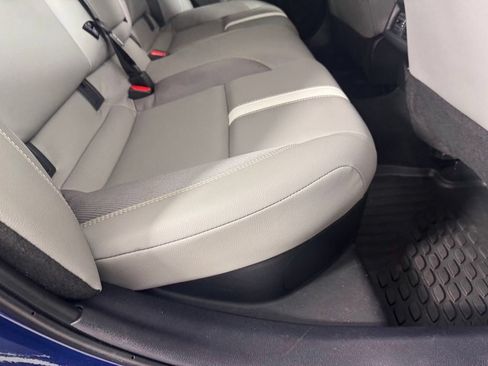 Used 2025 Toyota Camry SE w/ Convenience Package FWD image 30